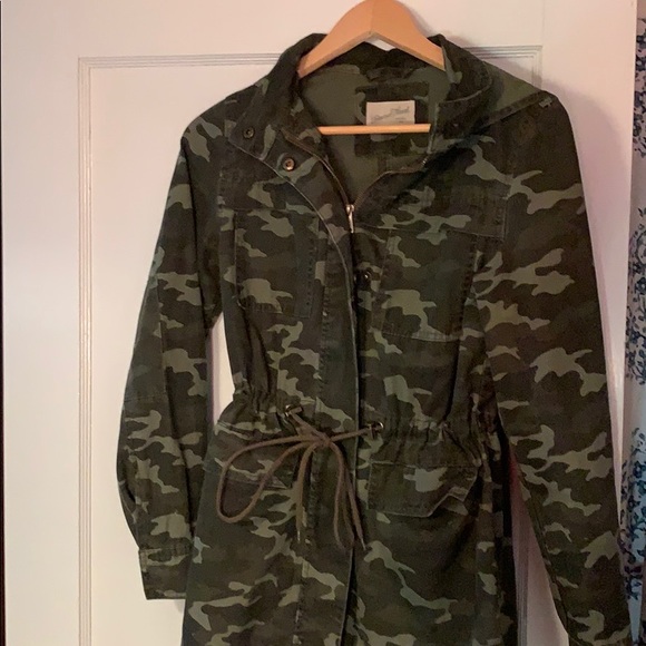 Universal Thread Camo Jacket - Picture 3 of 3